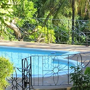 Dianna - Entire Villa, Roof Terrace, Pool, Garden, Sea Views Near Dunn's River Villa